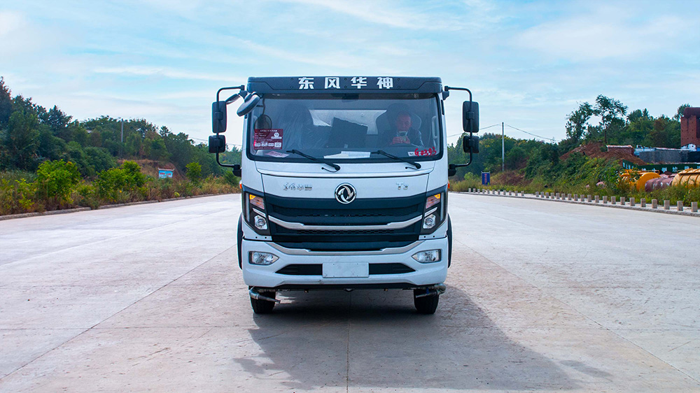 9.3方华神T3洒水车