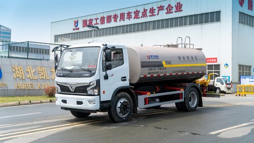 11.3方东风大福瑞卡洒水车