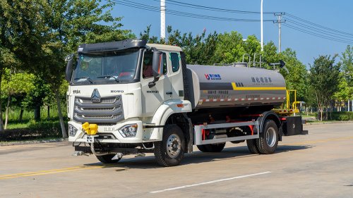 重汽豪沃不带雾炮大平台洒水车