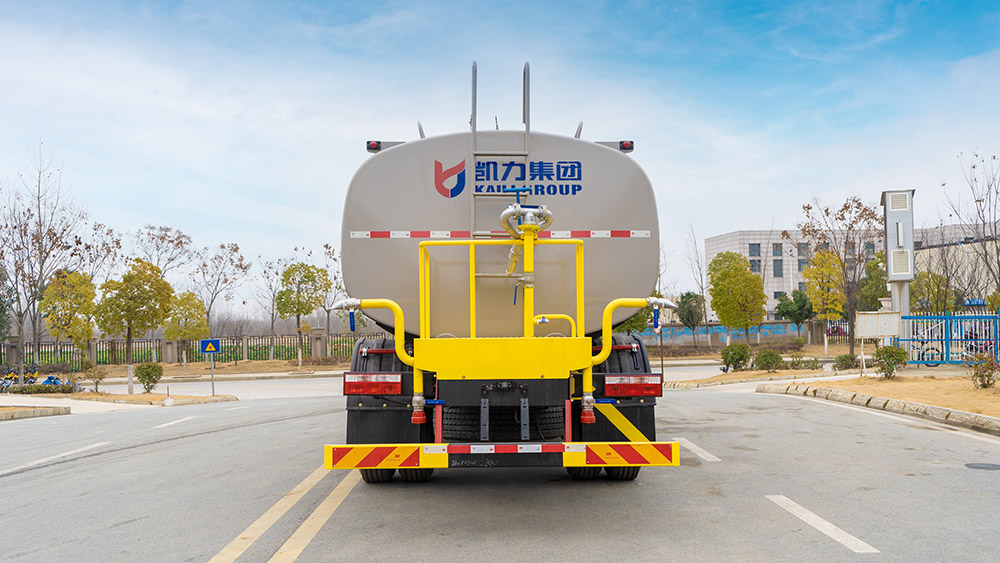 15.1方东风D9洒水车（3950）
