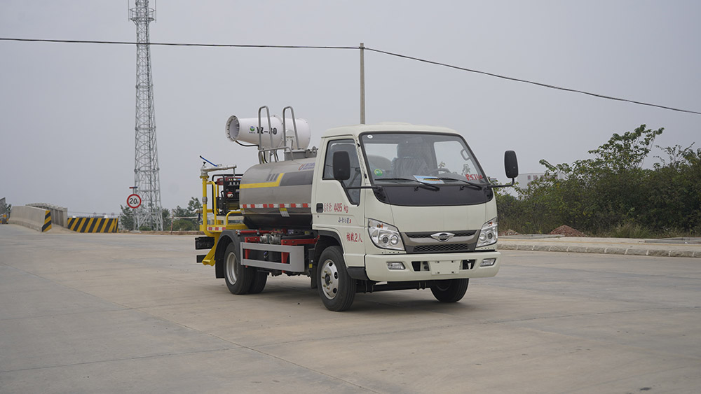 4.8方福田小卡3喷雾车
