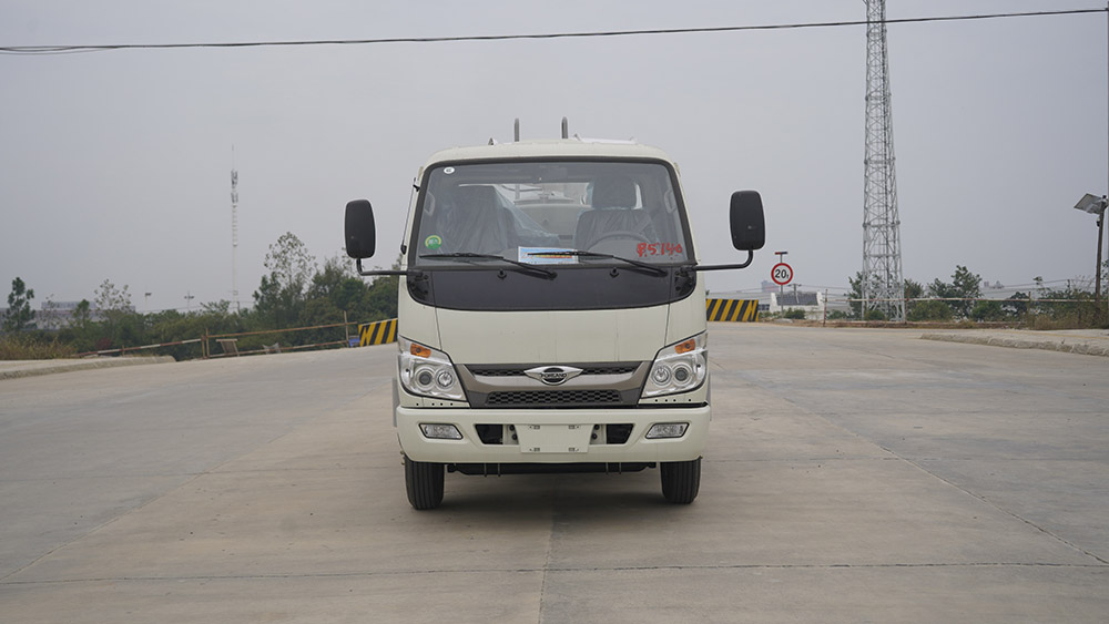 4.8方福田小卡3喷雾车