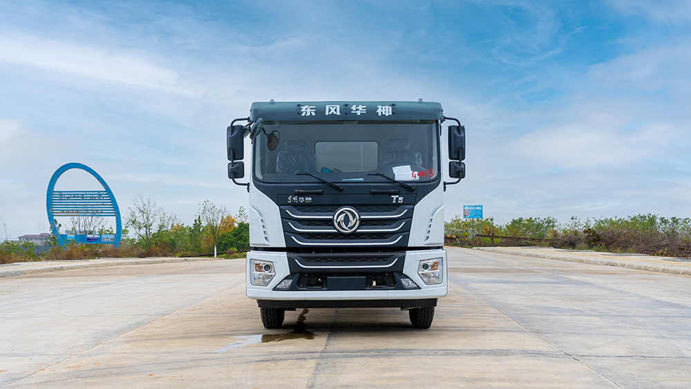 13.9方华神T5喷雾车