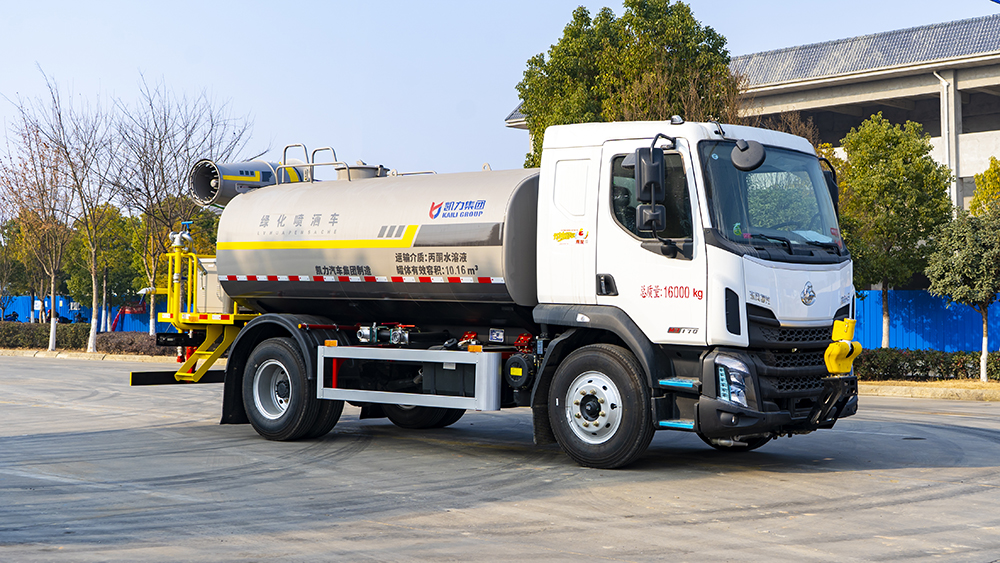 14方东风柳汽M3喷雾车