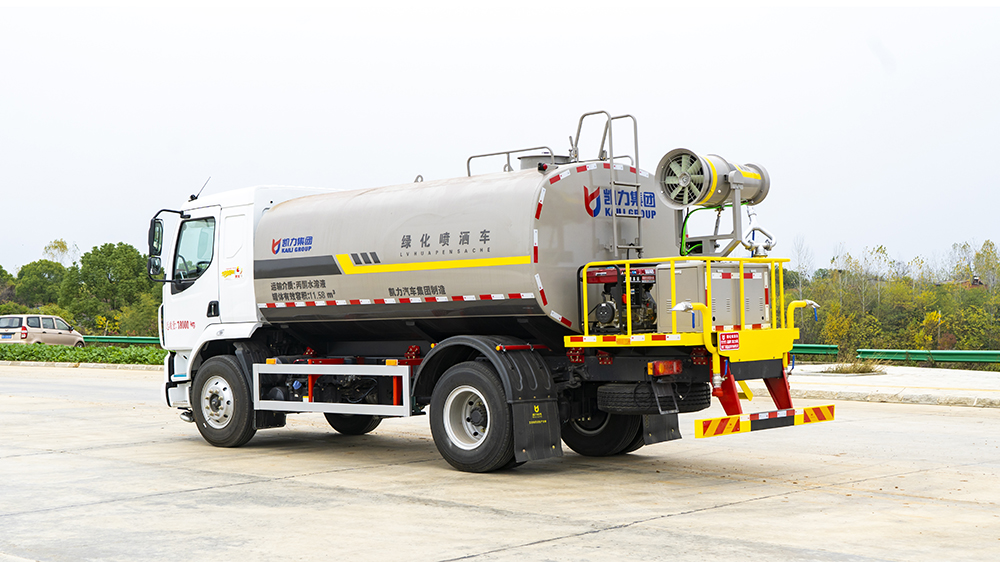 14方柳汽M3喷雾车