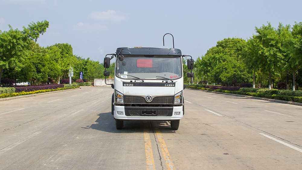 7方东风福瑞卡新款压缩式垃圾车（翻转板带桶杆）