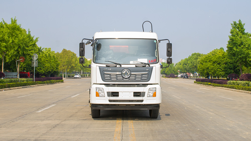 13方东风天锦新款压缩垃圾车（三角斗）