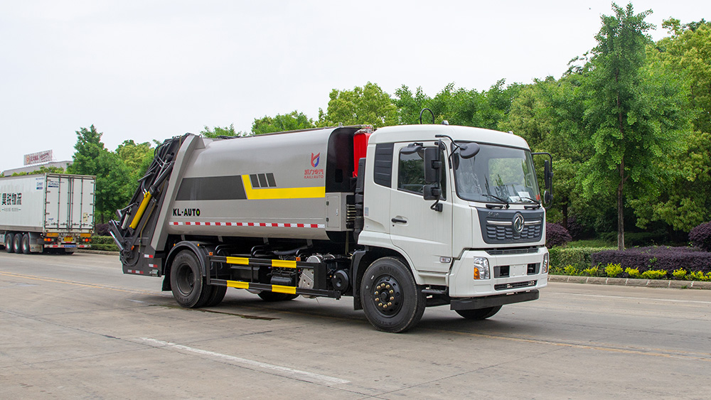 13方东风天锦新款压缩垃圾车（翻转板带密封盖）