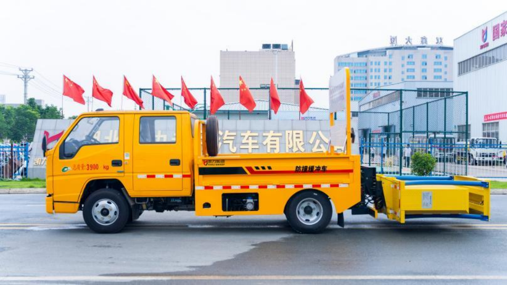 江铃顺达二级翻转防撞车