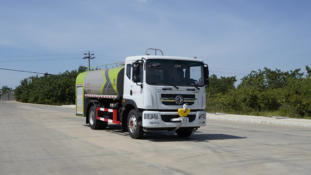 3950轴距东风D9-11.5方-消防洒水车