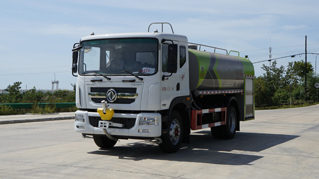 3950轴距东风D9-11.5方-消防洒水车